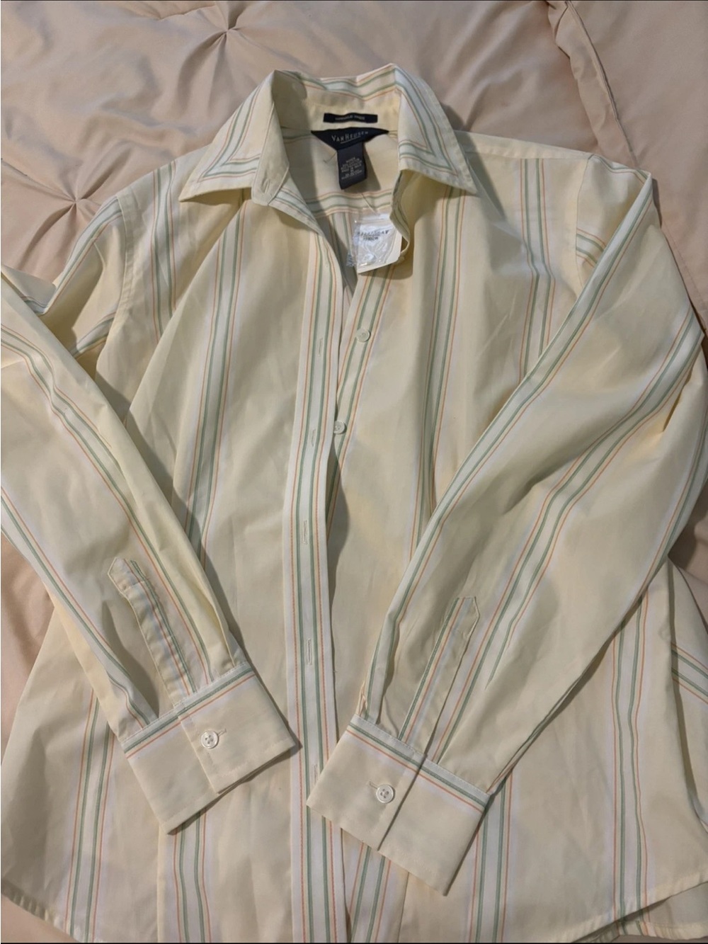 Van Heusen woman’s yellow with stripes Button Down Shirt Size Medium NWT
